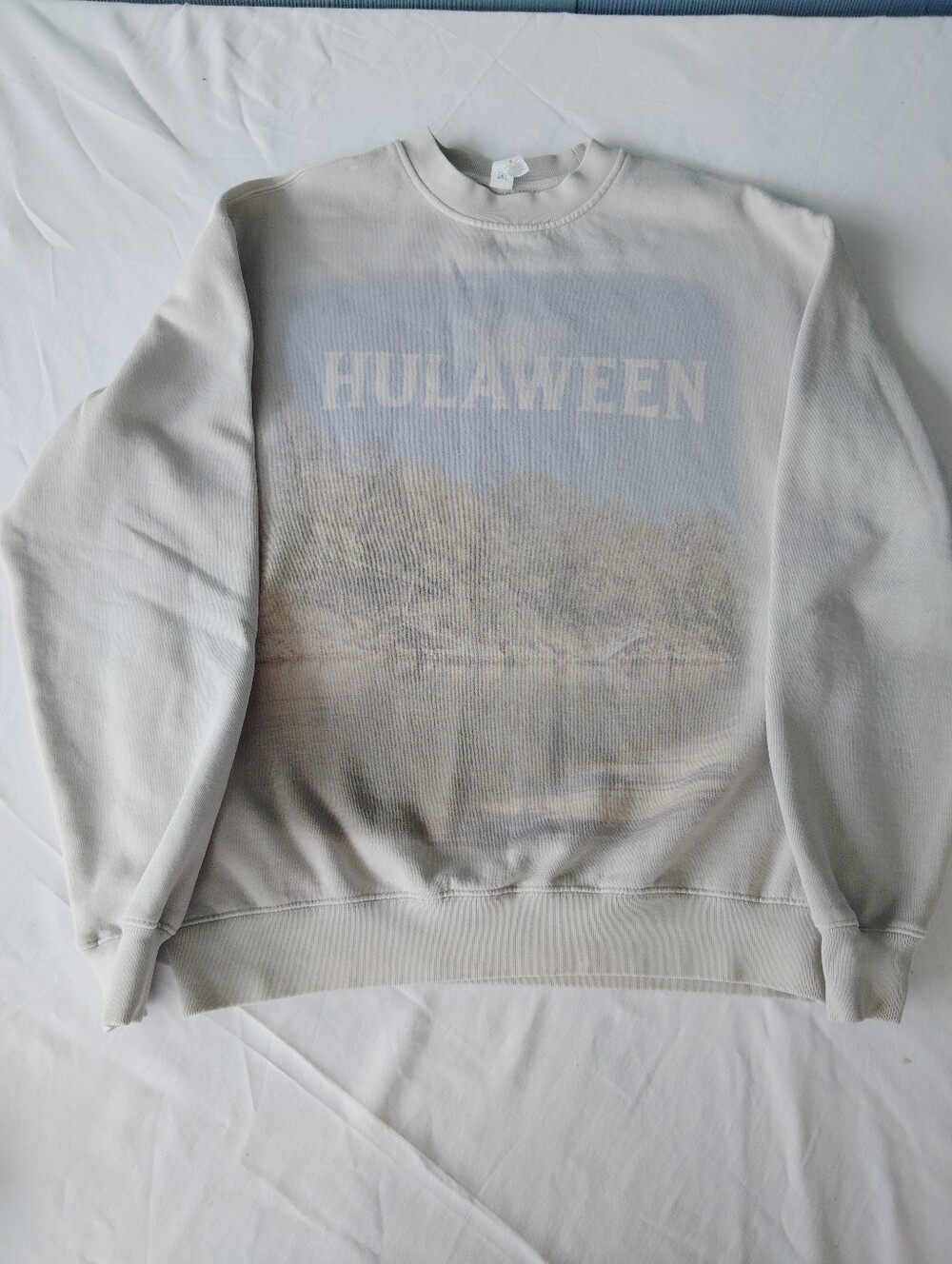 AS Colour Faded Relax-Hulaween Graphic Crewneck Sweater - Cream S